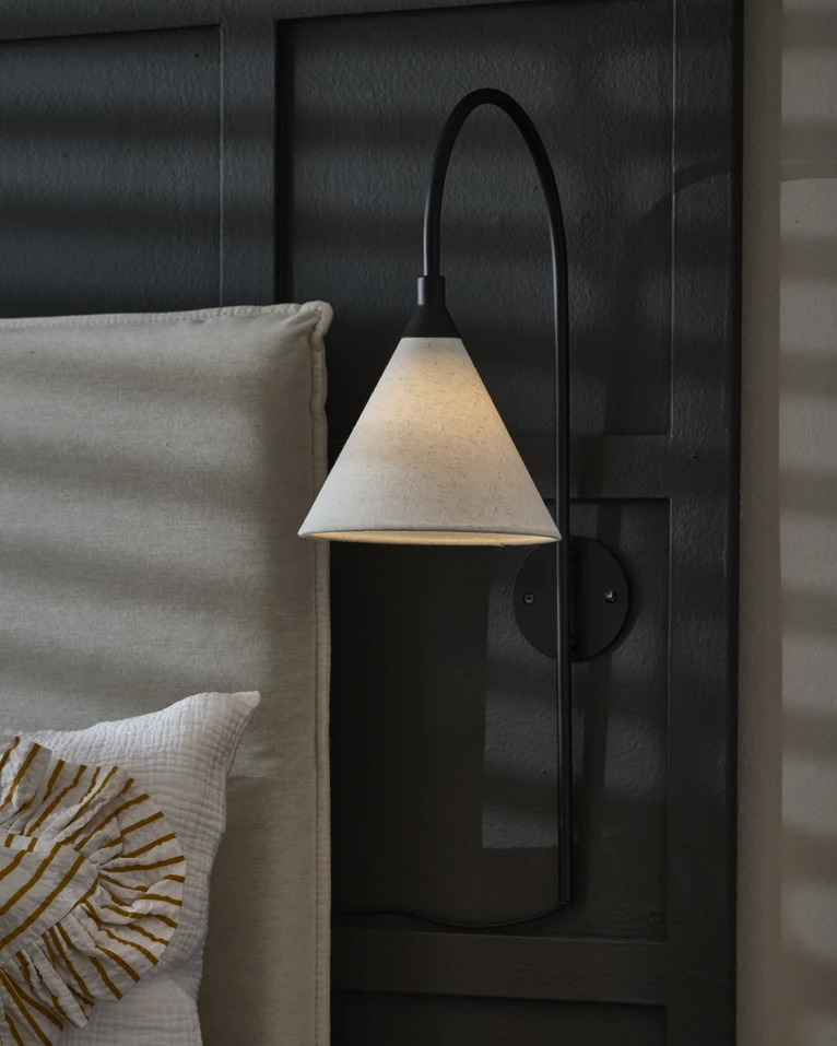 Thilda, Vägglampa L36.5 H63 cm