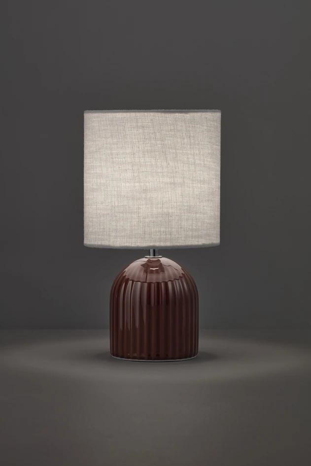 Millie - Bordslampa, H27 Ø15 cm - Röd