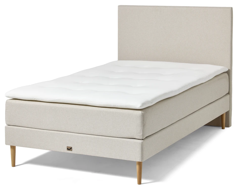 Sandby - Kontinentalsäng, enkelsäng med bäddmadrass, 18 cm träben och slät sänggavel - Beige