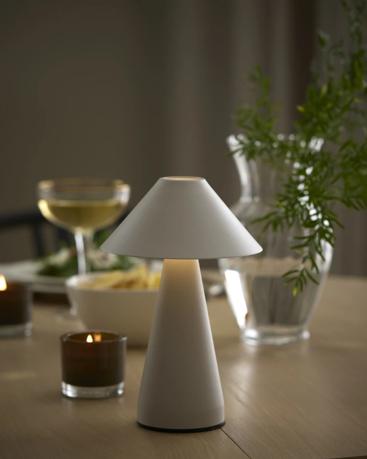 Sigge - Portabel bordslampa H23 Ø14,5 cm - inspiration