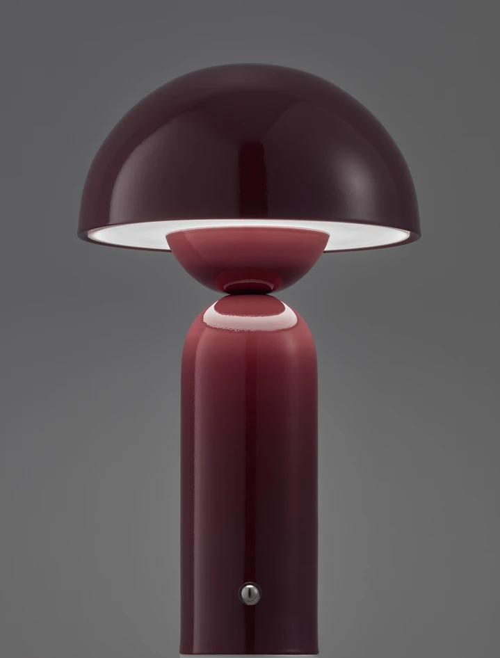 Amos - Portabel bordslampa H25 Ø15 cm - Röd