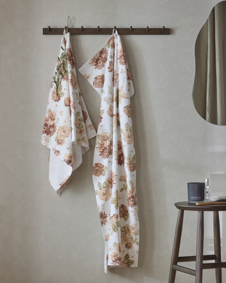 Rosanna - Badhandduk, 70x140 cm - inspiration