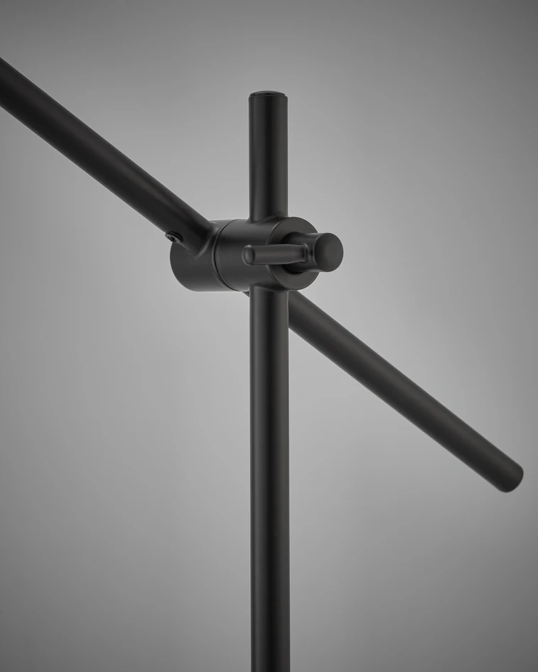 Scott - Golvlampa, H123 cm - Svart
