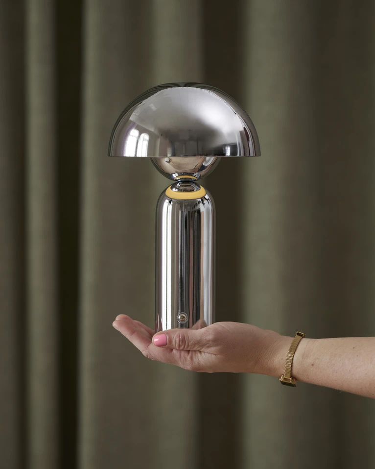 Amos, Portabel bordslampa H25 Ø15 cm