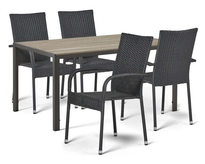 Village, Utegrupp med bord och 4 karmstolar