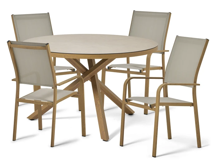 Monza, Utegrupp med bord och 4 karmstolar