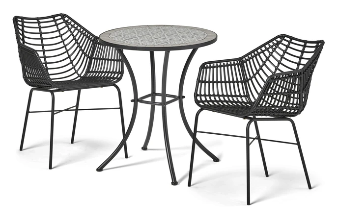 Arles/Forza, Utegrupp med bord och 2 karmstolar