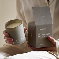 Serenity - Doftljus, Grapefruit Cassis, brinntid 48 h - inspiration