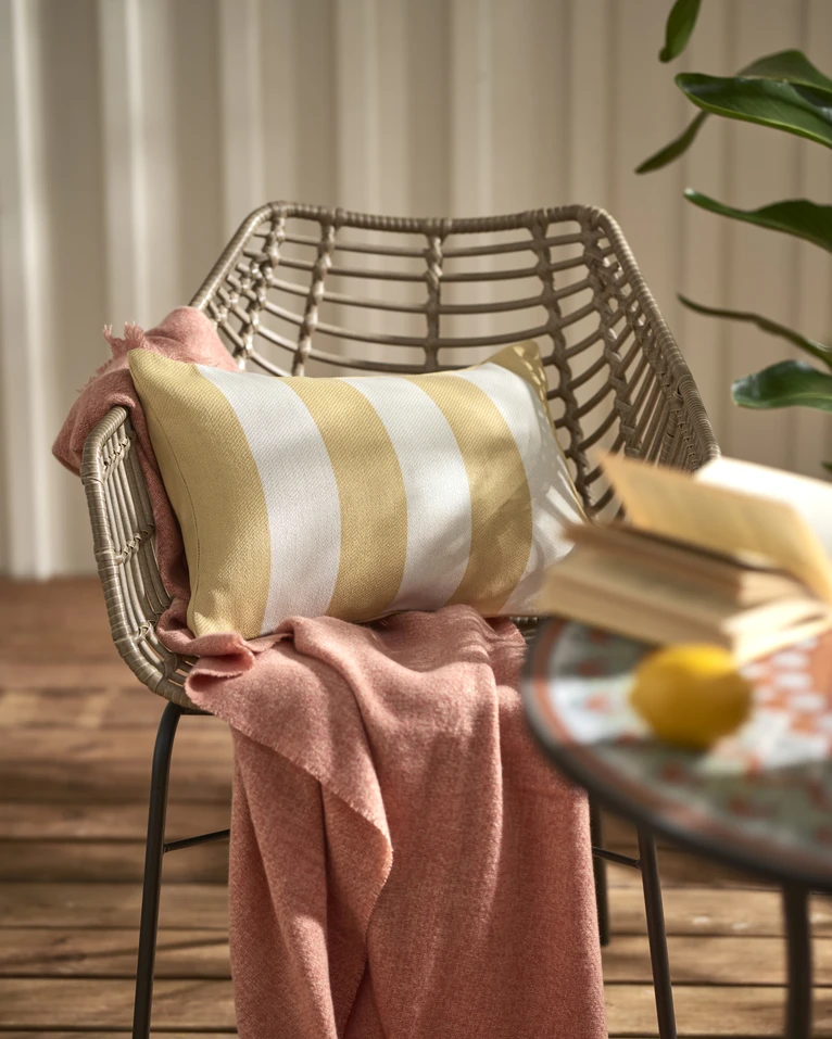 Torekov, Vattenavvisande utekudde, 30x50 cm