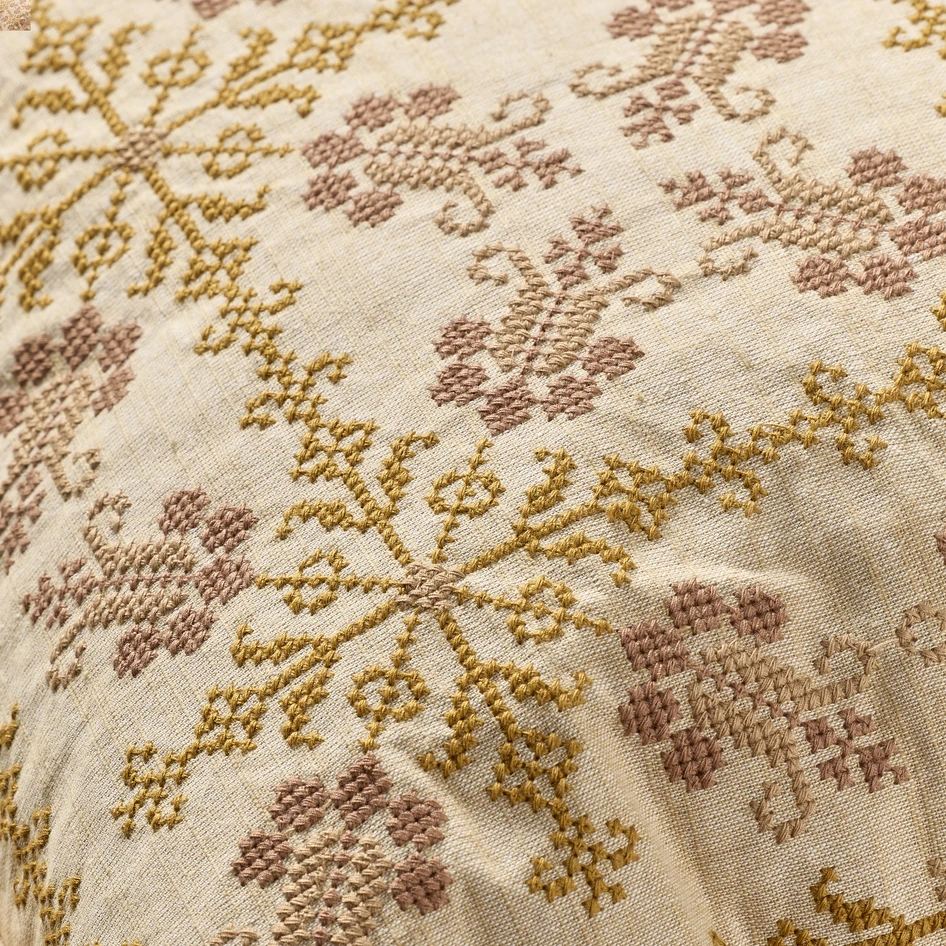Birgitta - Prydnadskudde, 45x45 cm - Beige