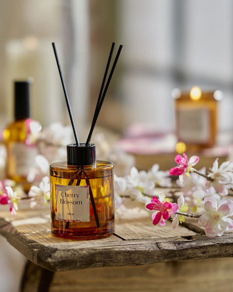 Cherry Blossom - Doftpinne, H20 Ø6,5 cm, 120 ml - inspiration