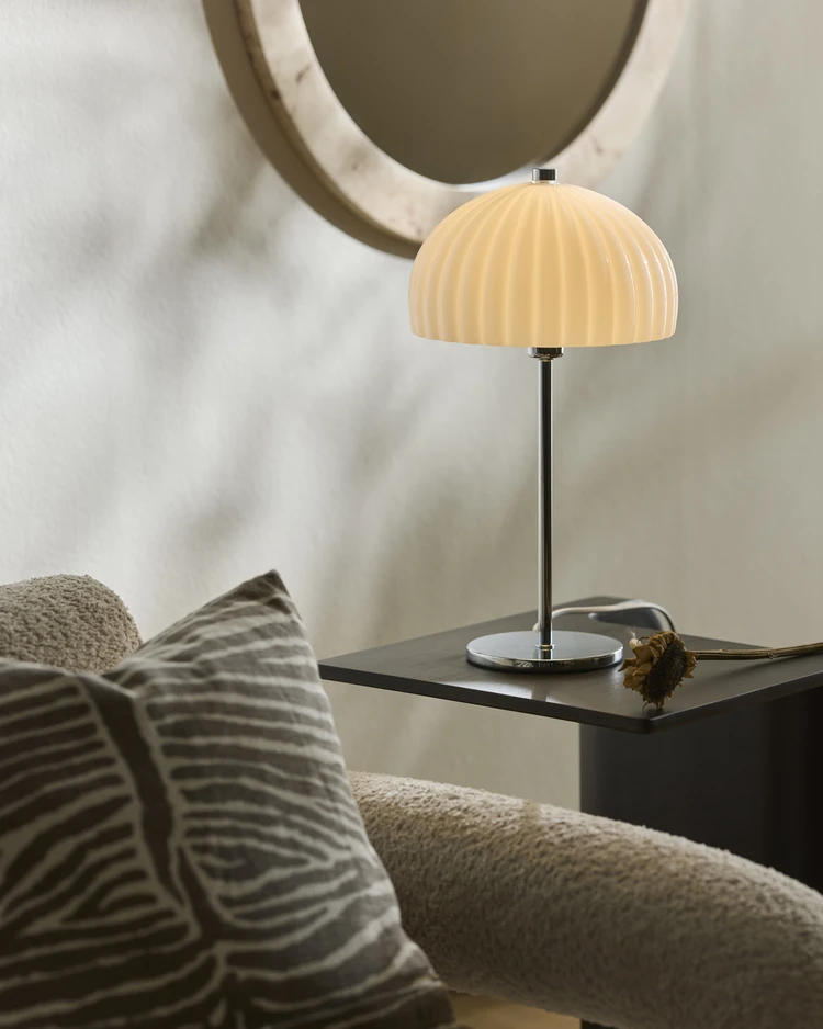 Vanessa - Bordslampa, H40 Ø22 cm - inspiration