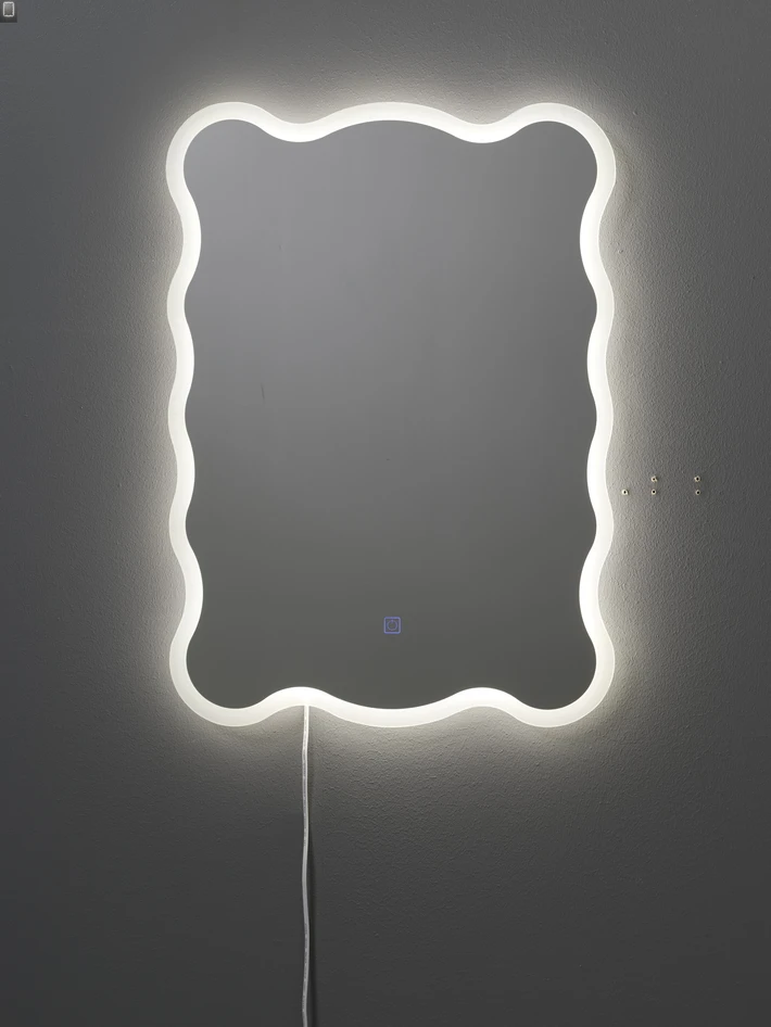 Posie - Väggspegel 70x50 - Vit