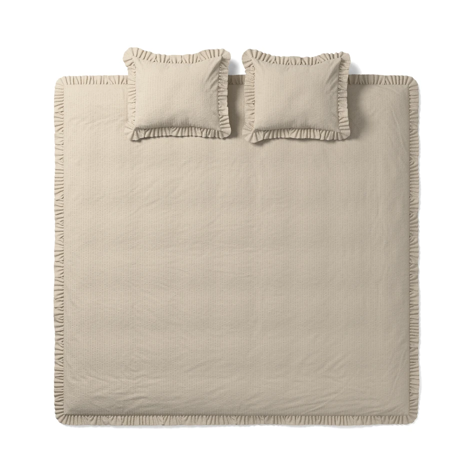 Becka - Påslakanset i bäckebölja med volang, 3 delar - Beige