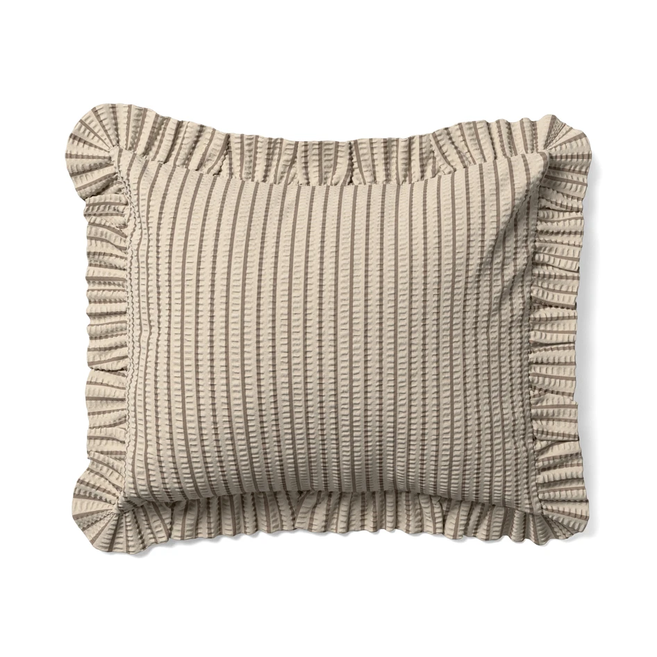 Becka - Örngott i bäckebölja med volang, 50x60 cm - Brun