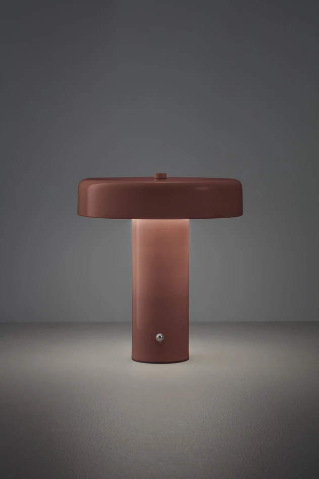 Ted - Portabel bordslampa, H23 Ø20 cm - Röd