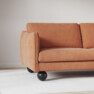 Madison - 2-sits soffa med schäslong höger - Orange