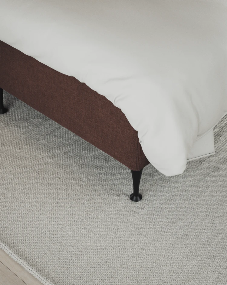 Delux Exclusive - Kontinentalsäng, enkelsäng 140 cm med bäddmadrass och sängben - inspiration