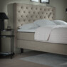 Asperö Comfort - Kontinentalsäng, 180 cm dubbelsäng med bäddmadrass och sänggavel pikerad - Beige